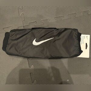 NIKE Therma-FIT Handwarmer